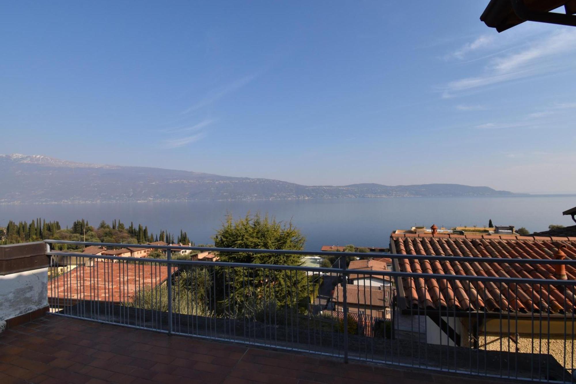 Angela -Terrace & Beautiful View Lake - Happy Rentals Тосколано Мадерно Екстериор снимка